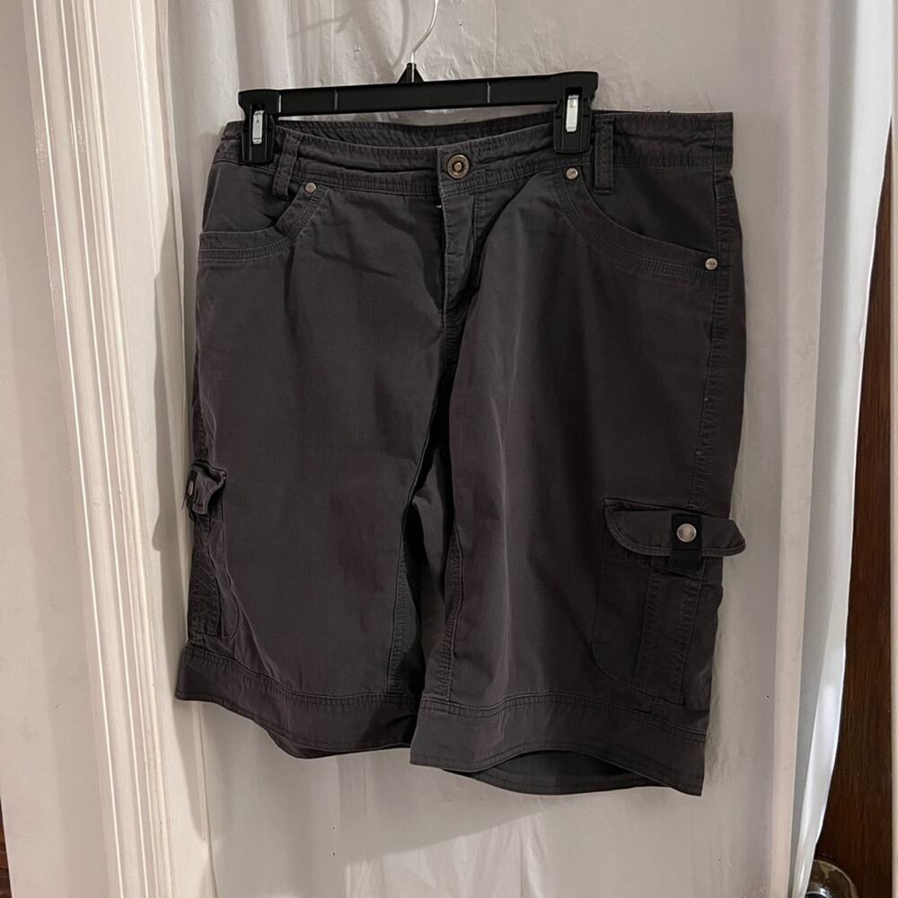 Kuhl women’s gray cargo shorts size 14 outdoor hiking gorpcore